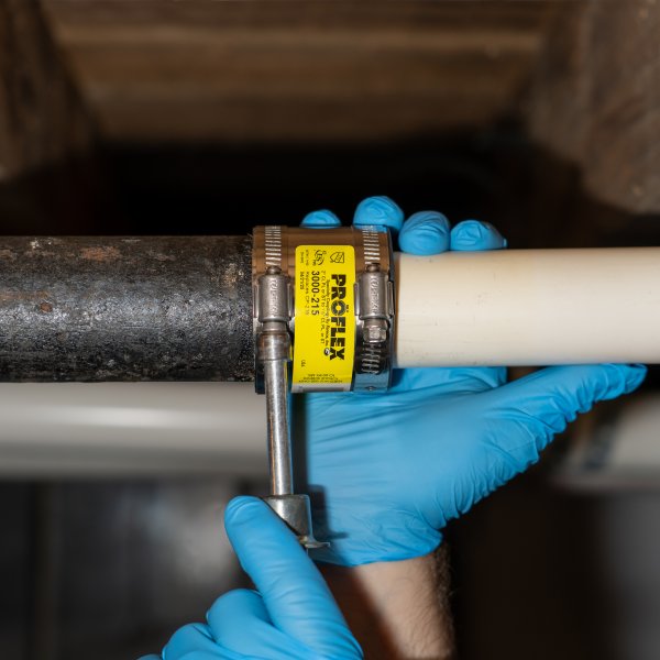 Fernco 3001 Proflex Shielded Coupling – Cast Iron to Copper